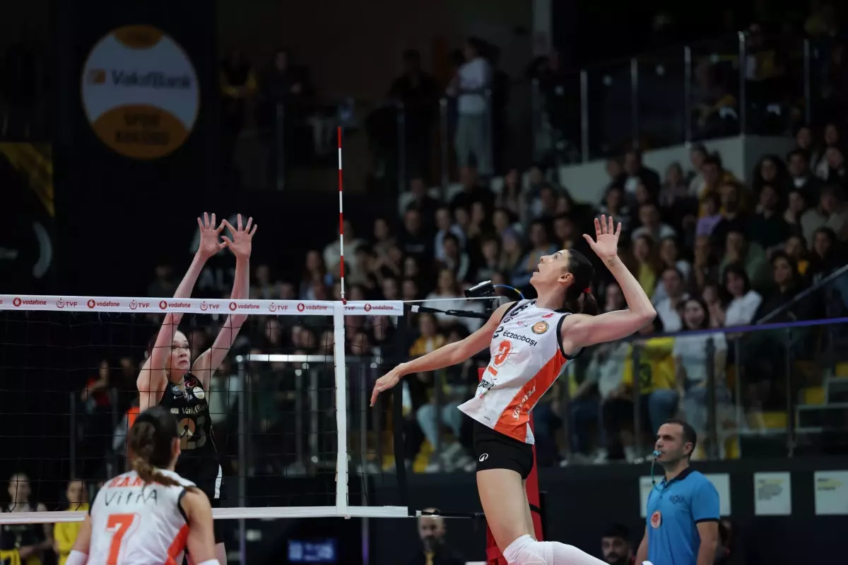 Eczacıbaşı Dynavit, VakıfBank’ı 3-1 Mağlup Etti